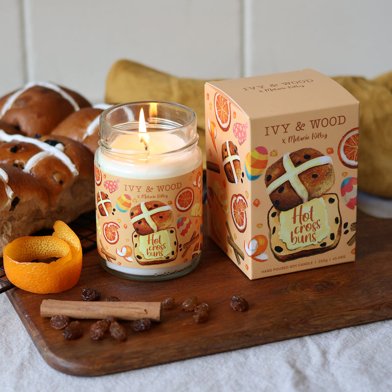 Limited Edition Easter Candle - Hot Cross Buns