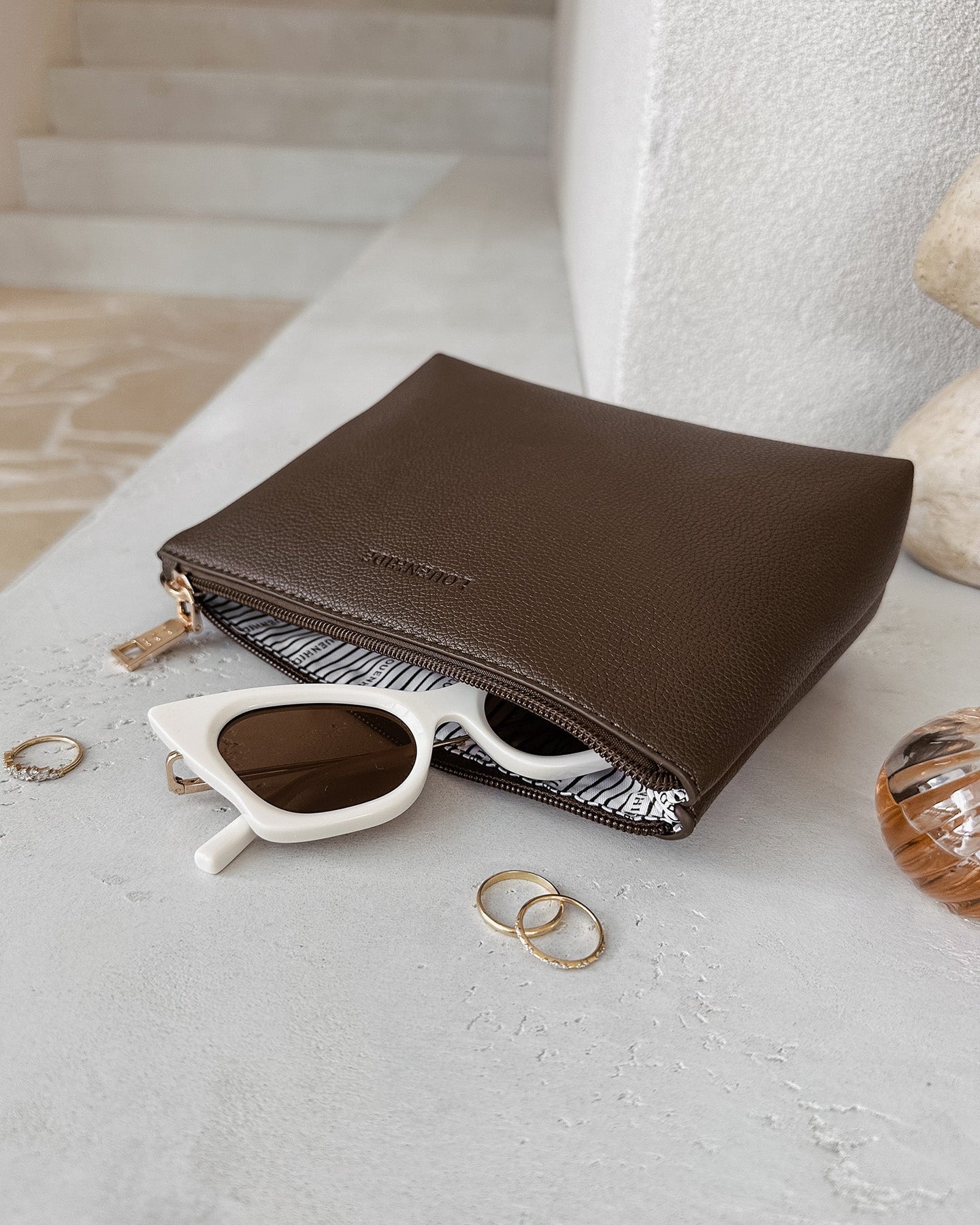 The Louenhide Everyday Pouch - Chocolate