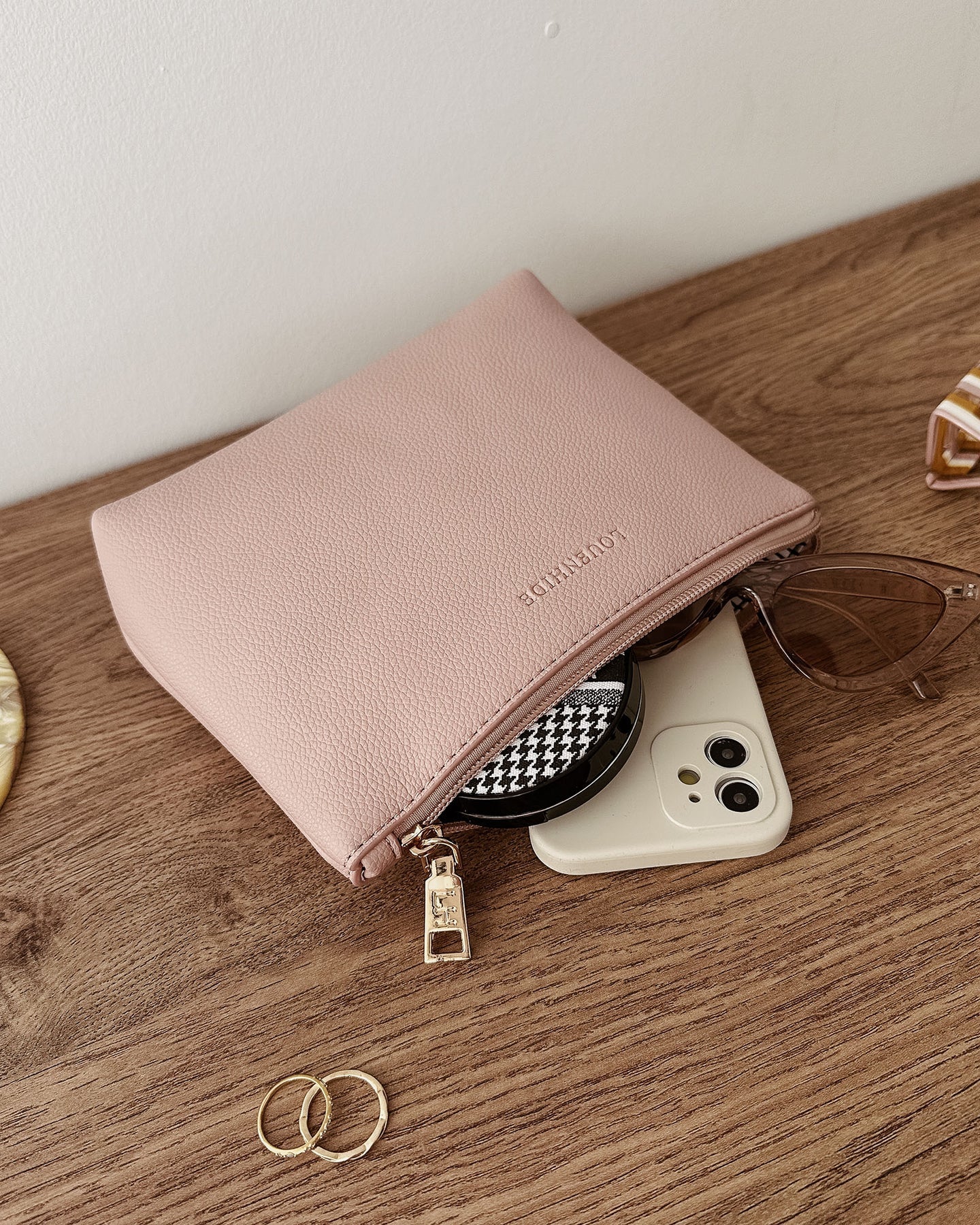 The Louenhide Everyday Pouch - Pink
